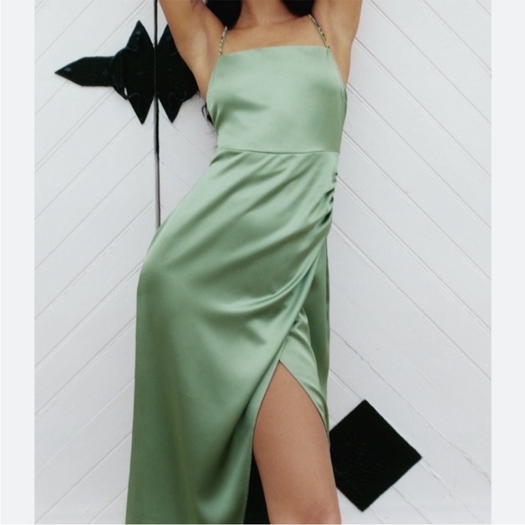 ⚠️Zara Midi Dress⚠️ - Picture 2 of 13